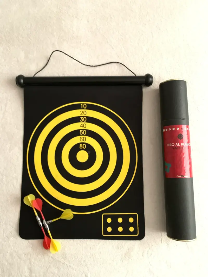 Juego de dardos magnético con tablero reversible - 2