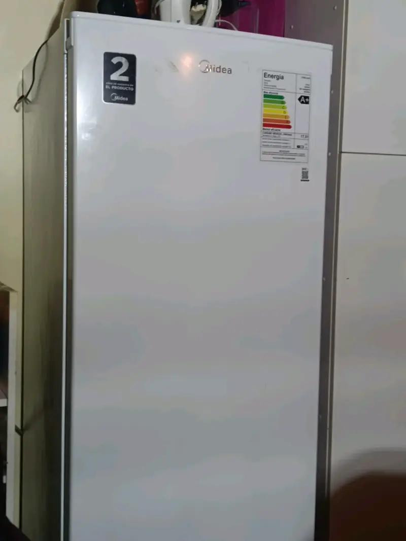 Congelador vertical Midea eficiente A+ - 3