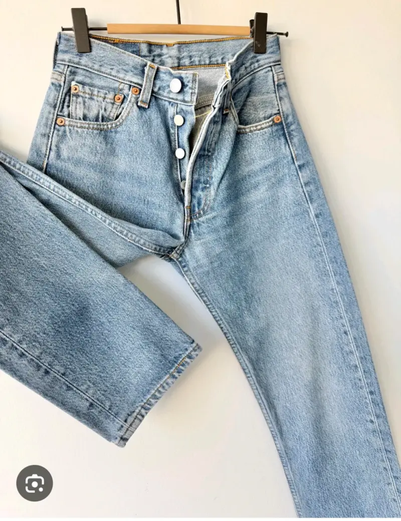 Jeans de mezclilla azul claro para mujer
