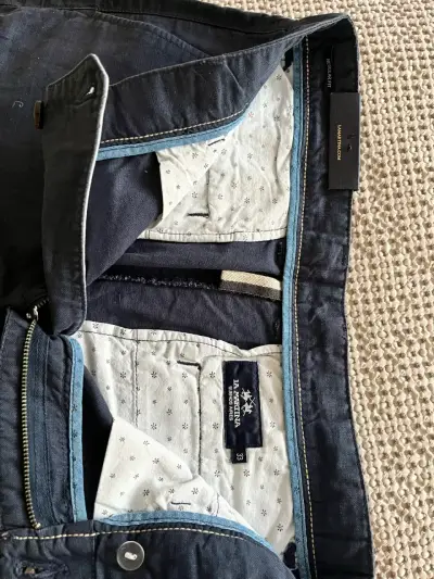 Bermuda marca La Martina azul marino para hombre - miniatura 5