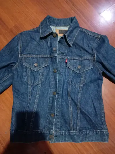 Chaqueta Levis originalde mezclilla azul talla s-m - miniatura 1