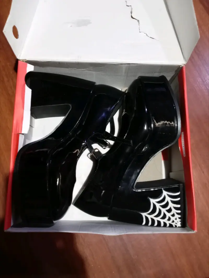 Zapatos Mary Jane con telarañas nuevos - 2