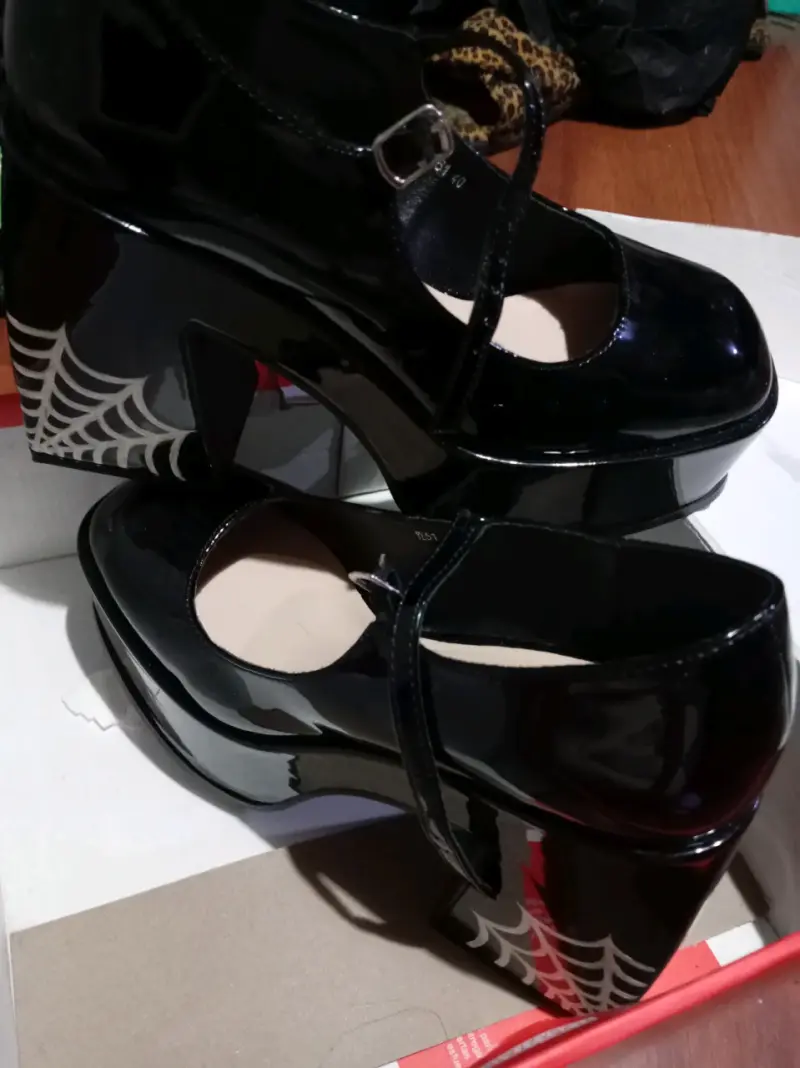 Zapatos Mary Jane con telarañas nuevos - 3