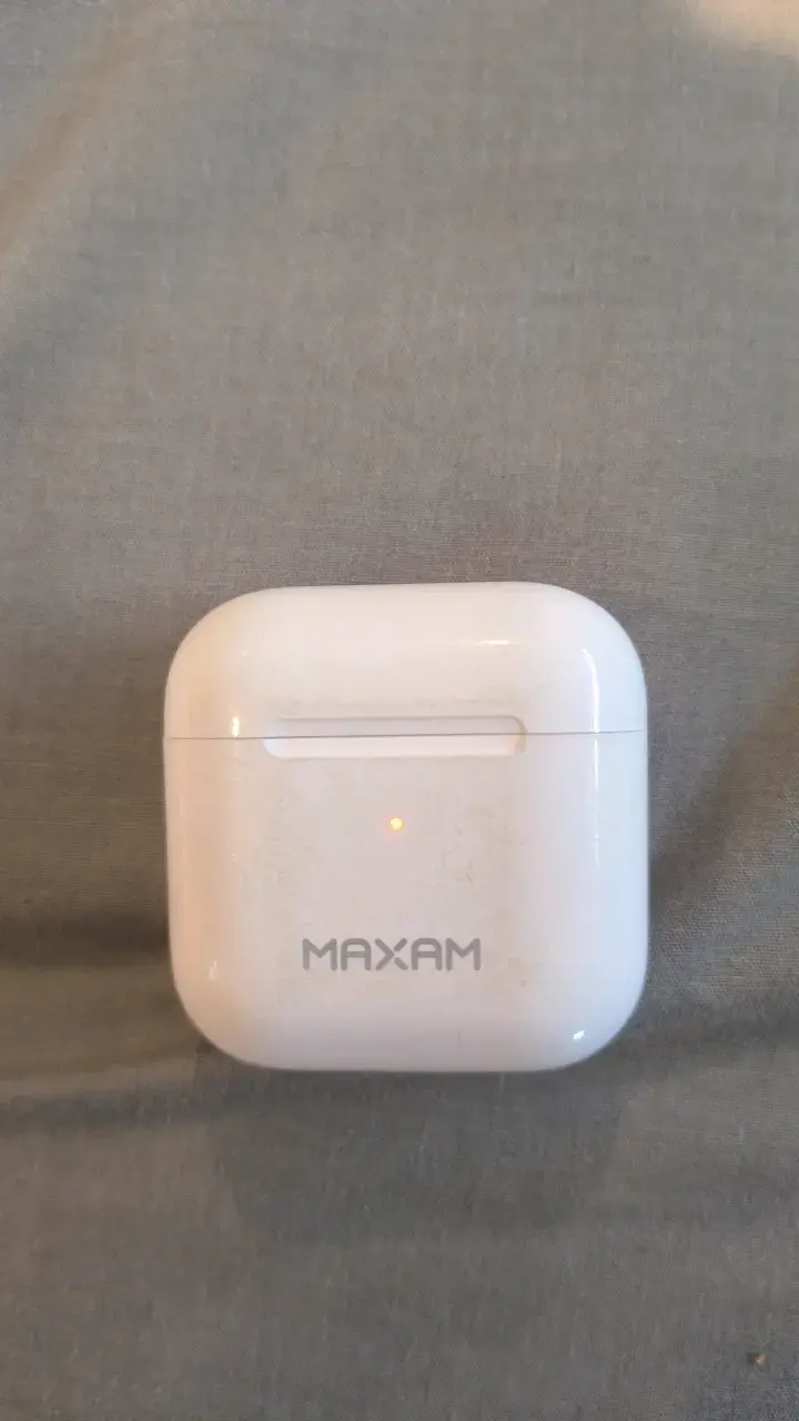 Audífonos inalámbricos Maxam con estuche de carga - 1