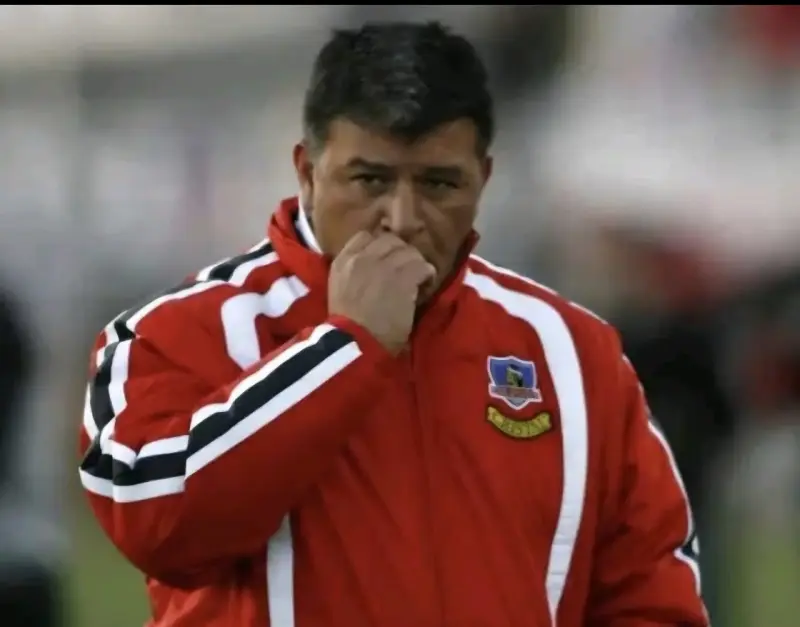 Chaqueta Roja Umbro Colo-Colo Oficial - 4