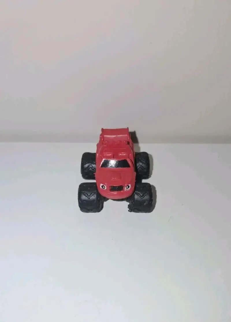 Camión de juguete rojo para niños