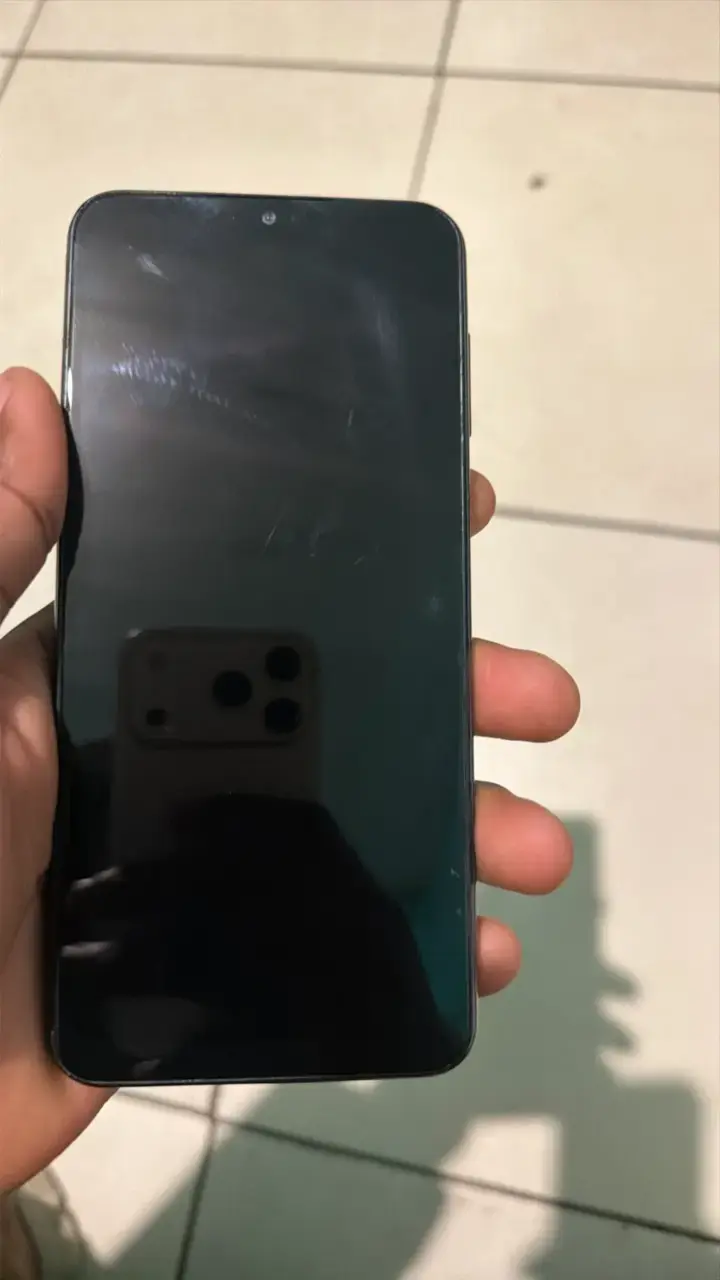 Samsung Galaxy A23 5G en buen estado - 1
