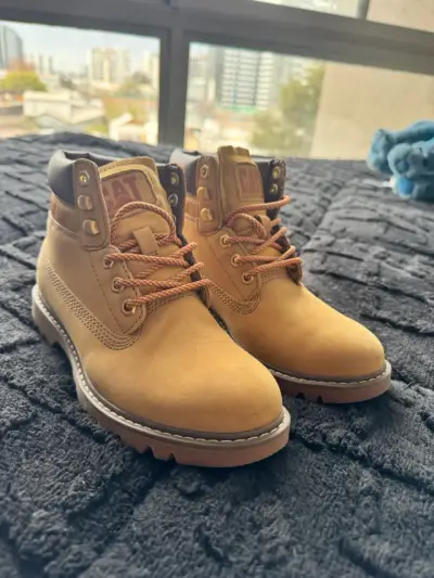 Botas Caterpillar Mujer Cuero café claro - miniatura 3
