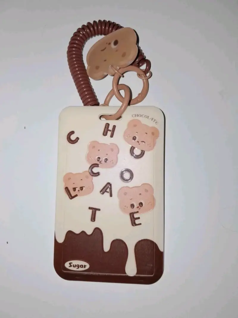 Portadocumentos de oso chocolate con llavero - 1