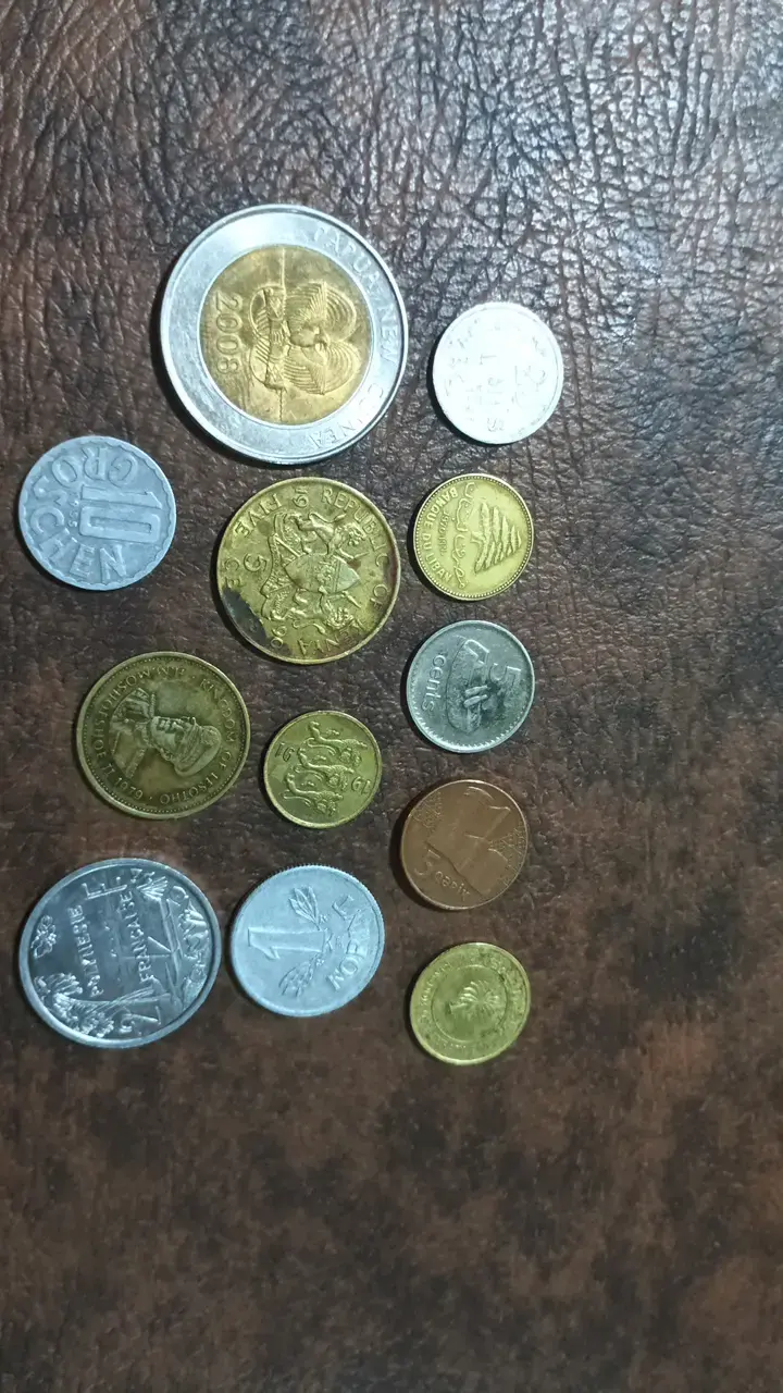 Colección de monedas antiguas variadas - 1