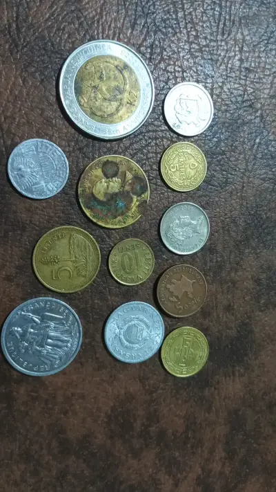 Colección de monedas antiguas variadas - miniatura 2