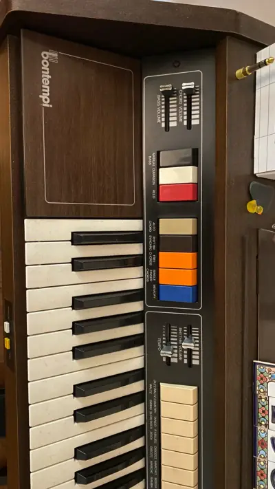 Órgano eléctrico vintage Bontempi con pedal - miniatura 4