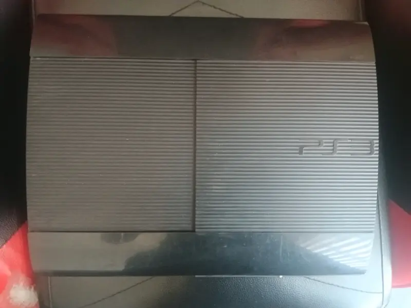 Consola Sony PS3 Slim en buen estado - 1