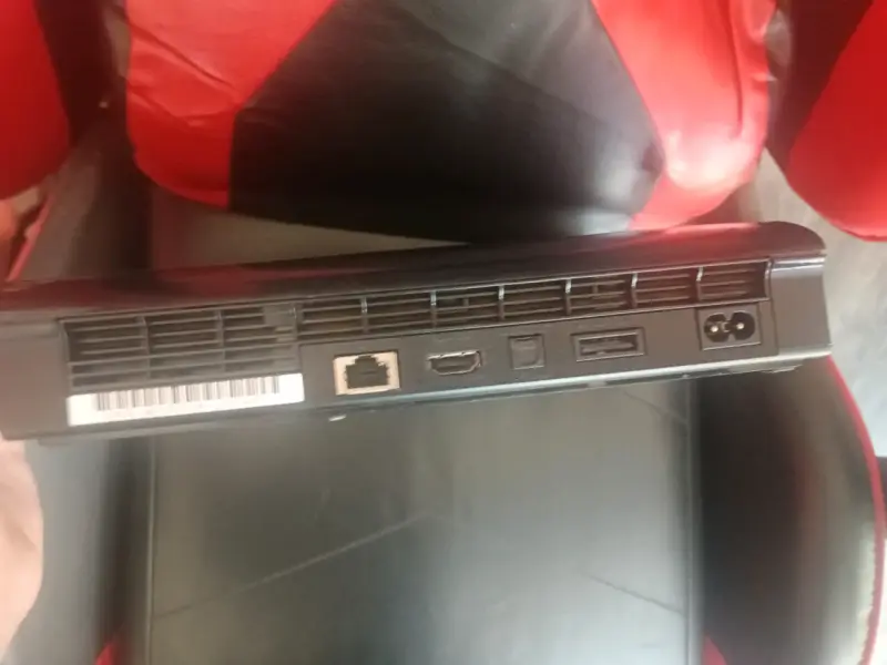 Consola Sony PS3 Slim en buen estado - 3