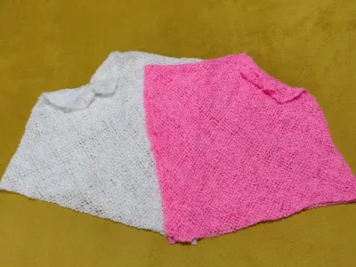 Ponchos tejidos en telar cuadrado - miniatura 1
