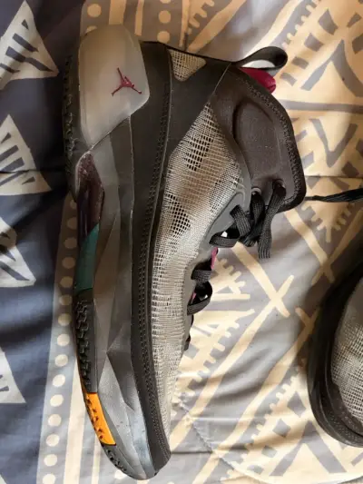Zapatillas deportivas nike AirJordan 37 multicolor - miniatura 2