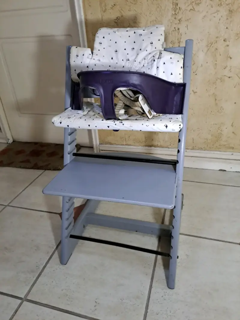 Silla alta para bebé y niños Stokke gris - 3