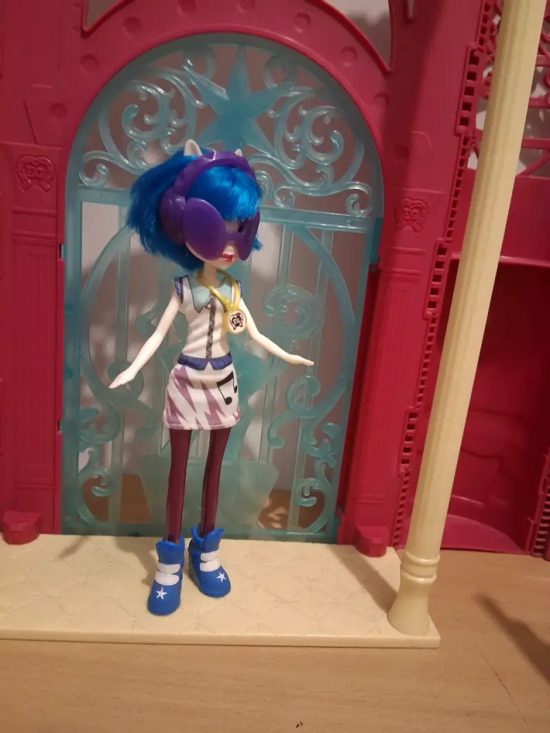 Escuela de Canterlot High Equestra Girls - 6