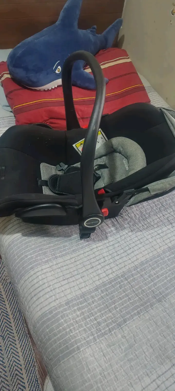 Coche de bebé gris con moisés y silla de auto - 3