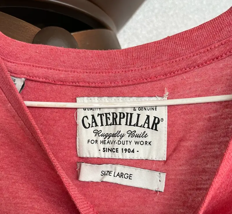 Polera roja Caterpillar de algodón y poliéster - 2