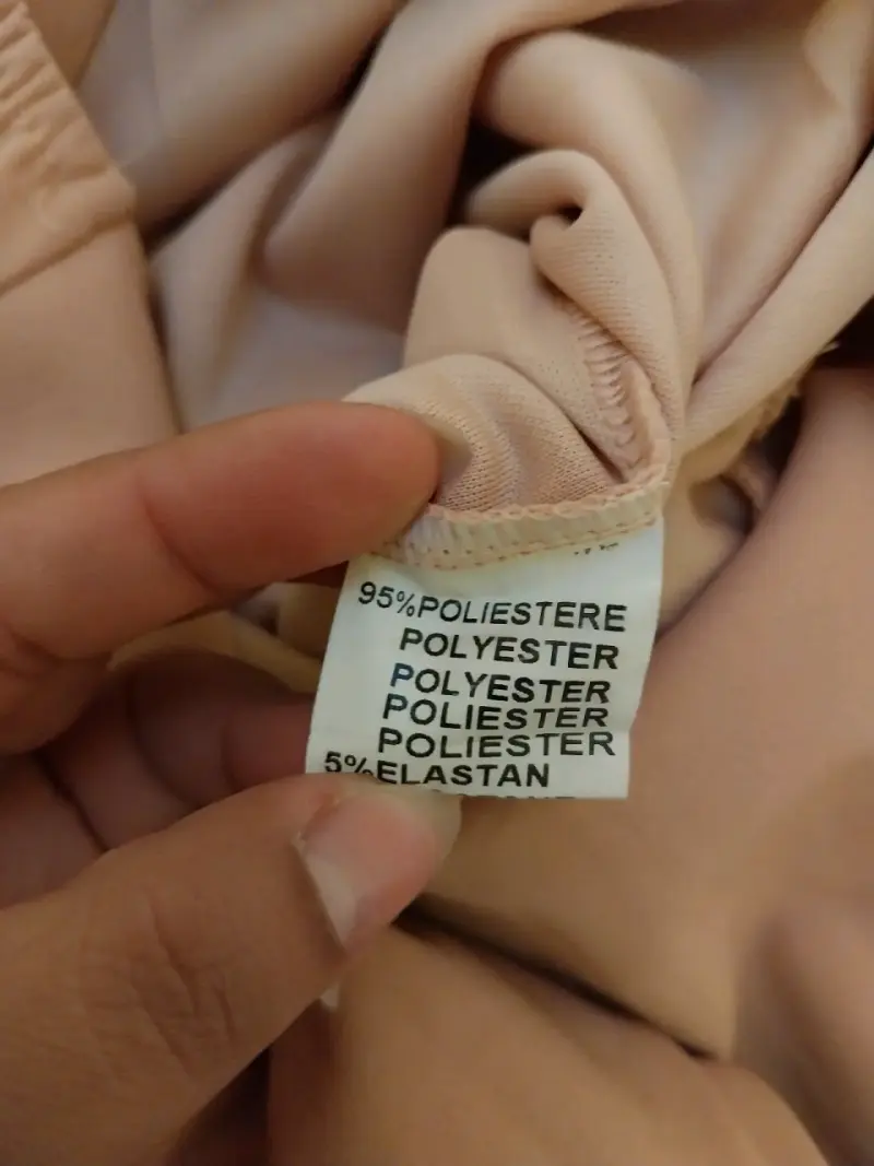 Enterito de mujer color salmón con cierre frontal - 4