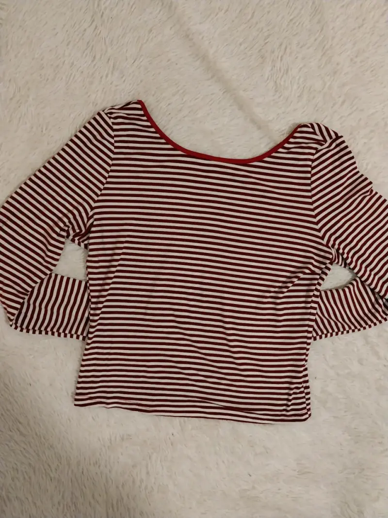 Polera de rayas rojas y blancas talla XL - 2