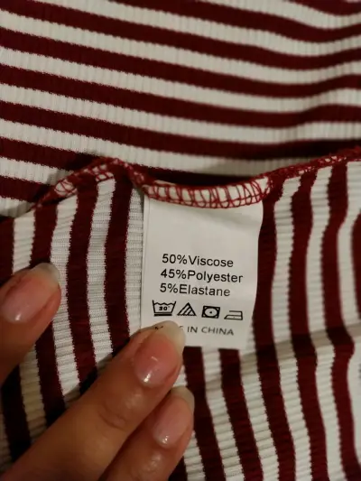 Polera de rayas rojas y blancas talla XL - miniatura 4