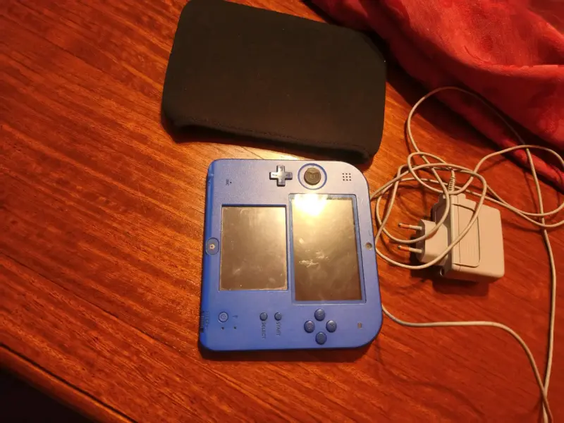 Consola portátil Nintendo 2DS azul liberada - 1