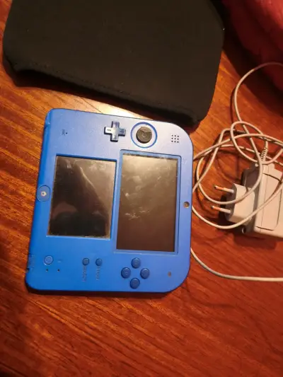 Consola portátil Nintendo 2DS azul liberada - miniatura 3