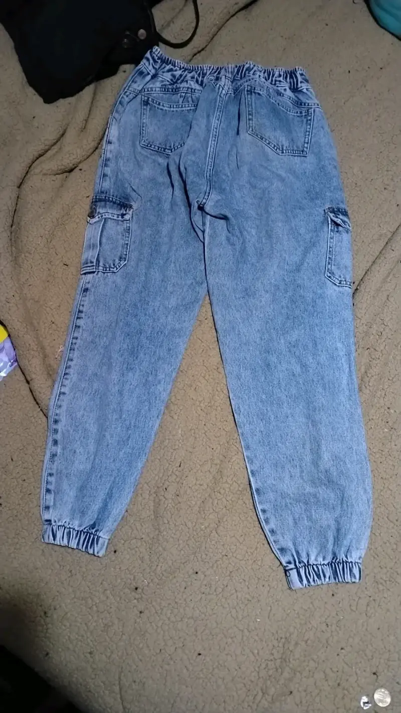 Ropa, chaquetas y pantalones - 4