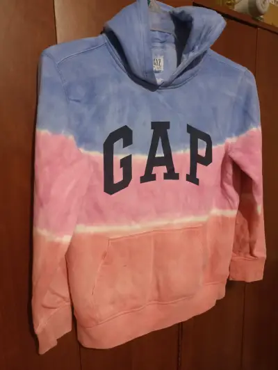 Polerón con capucha GAP Kids tie-dye azul y rosa - miniatura 3