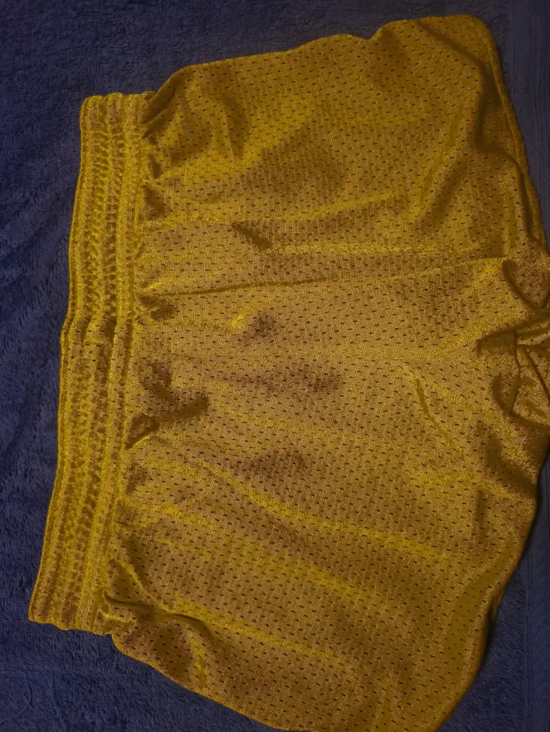 Shorts deportivos Nike amarillos para hombre - 1