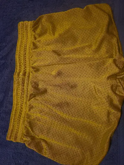 Shorts deportivos Nike amarillos para hombre - miniatura 1
