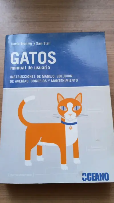 Libro 'Gatos: Manual de Usuario' - miniatura 1