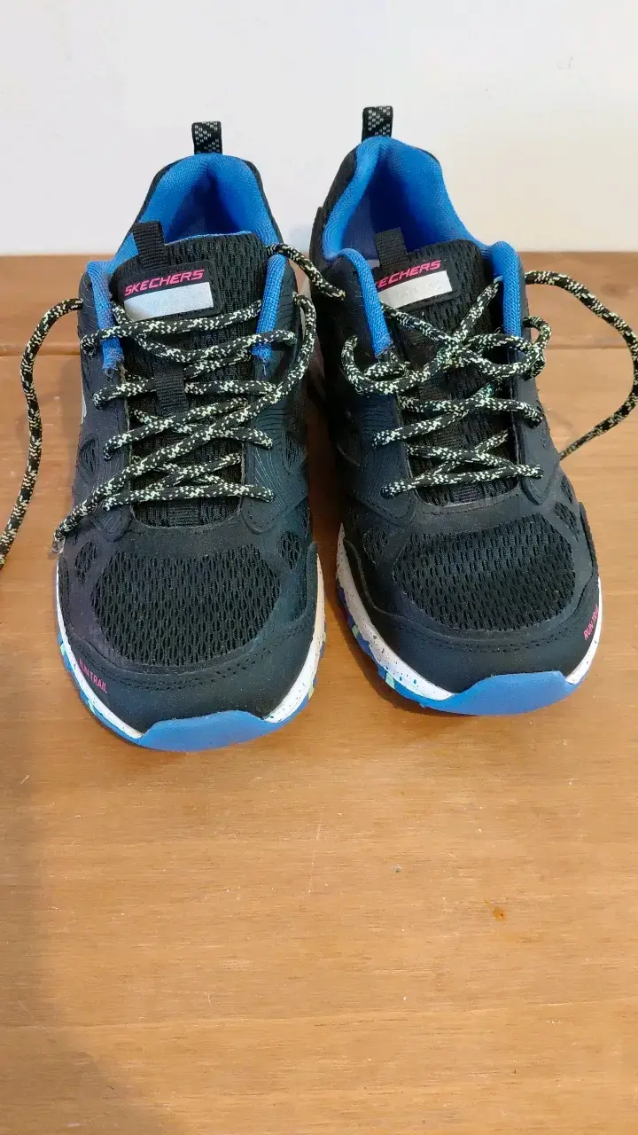 Zapatillas deportivas Skechers negras con Memory Foam - 1