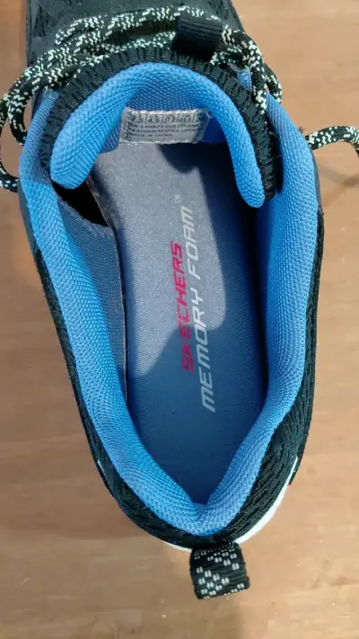 Zapatillas deportivas Skechers negras con Memory Foam - miniatura 3