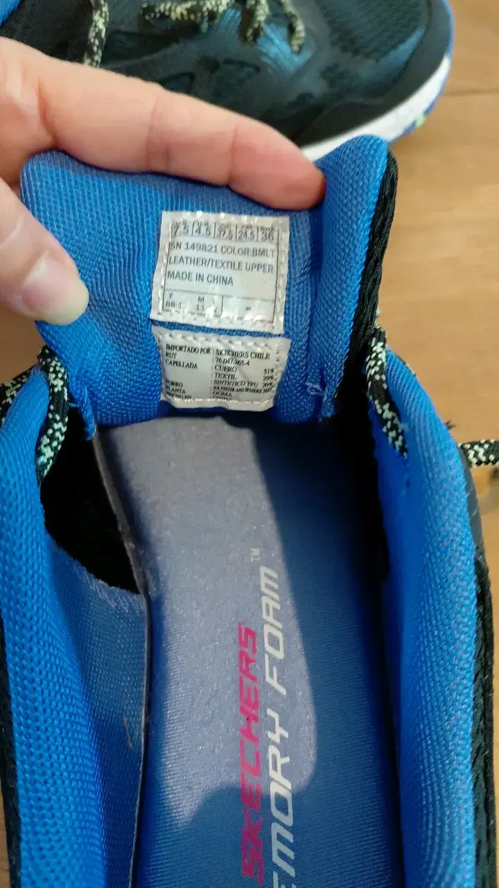 Zapatillas deportivas Skechers negras con Memory Foam - 4