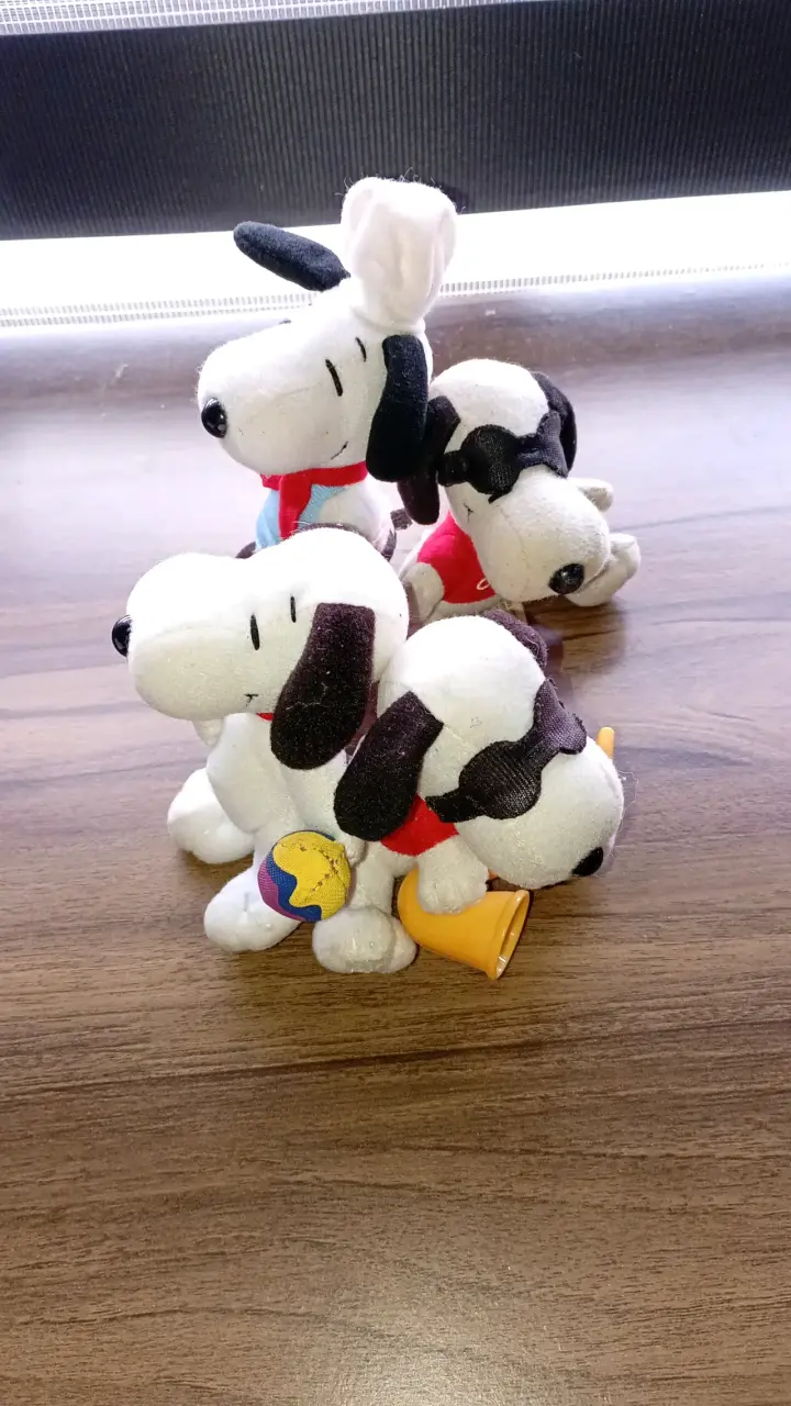 Set de peluches Snoopy en diferentes estilos