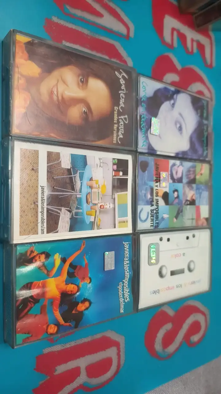 Colección de cassettes de Javiera y Los Imposibles - 1