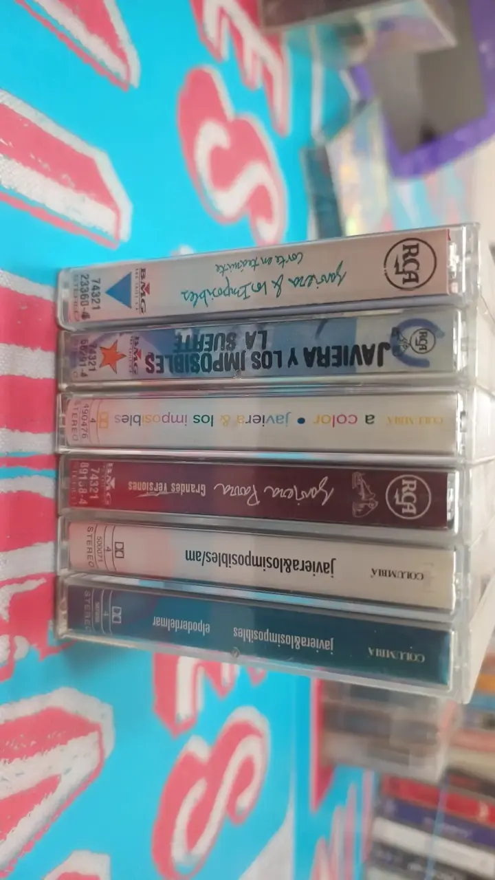 Colección de cassettes de Javiera y Los Imposibles - 2