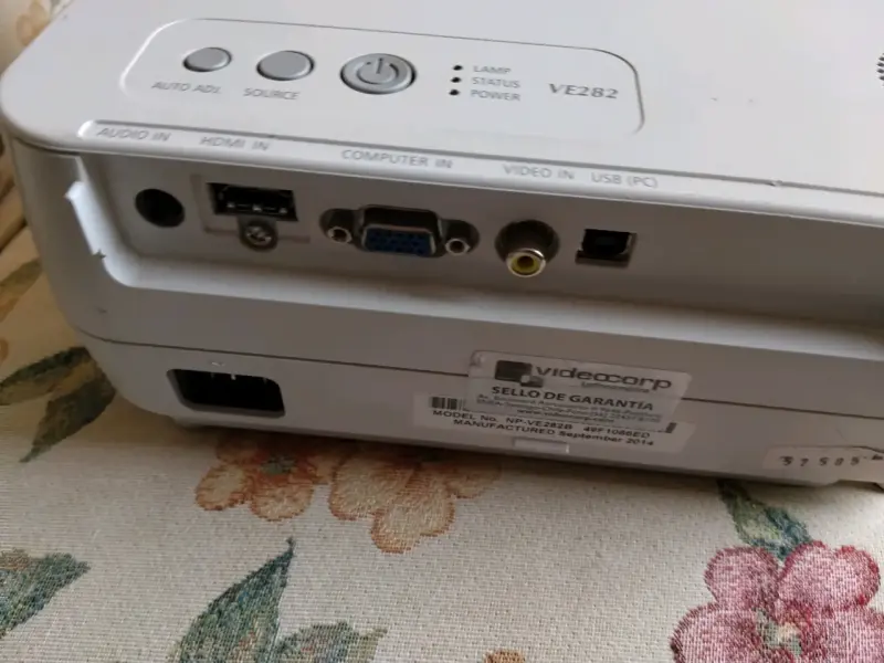 Proyector NEC VE282 HDMI con Altavoz Integrado - 2