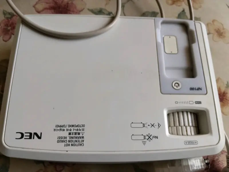 Proyector NEC VE282 HDMI con Altavoz Integrado - 3