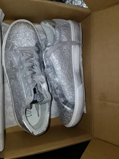 Zapatillas plateadas con brillo nuevas - miniatura 3