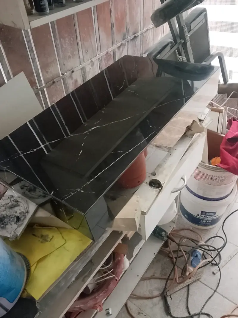 Lavamanos realizado en porcelanato elegante - 3