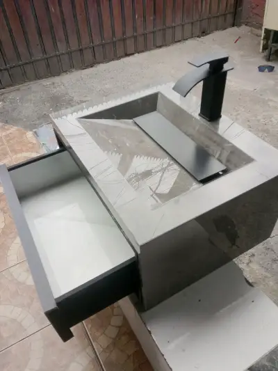 Lavamanos realizado en porcelanato elegante - miniatura 6