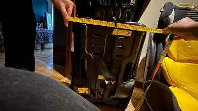 Silla de auto para niños Infanti roja y negra - miniatura 4