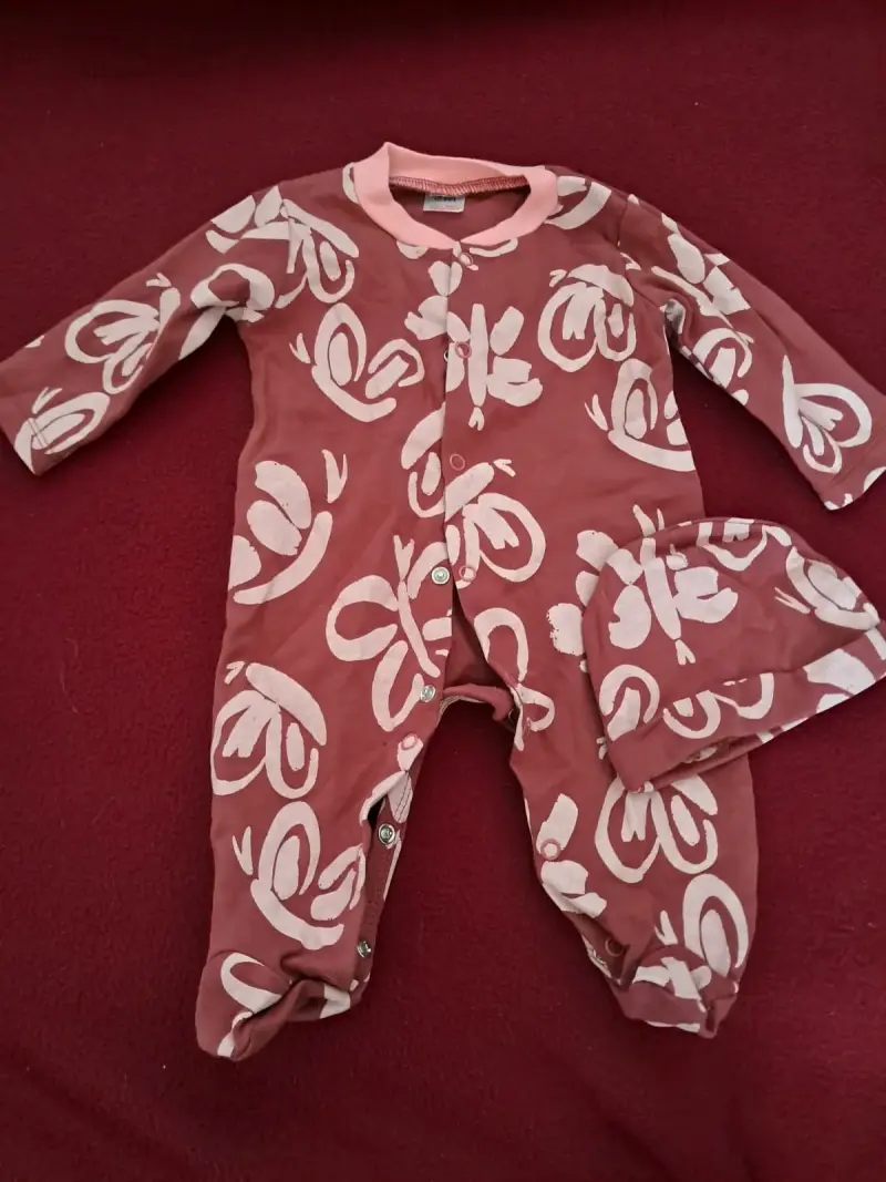 Conjunto de pijamas para bebé con diseños variados - 1