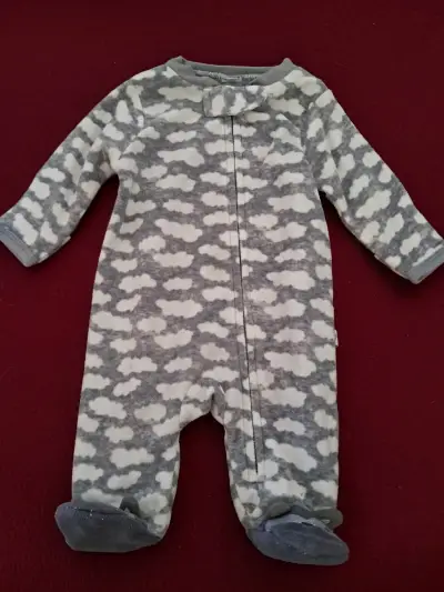 Conjunto de pijamas para bebé con diseños variados - miniatura 5