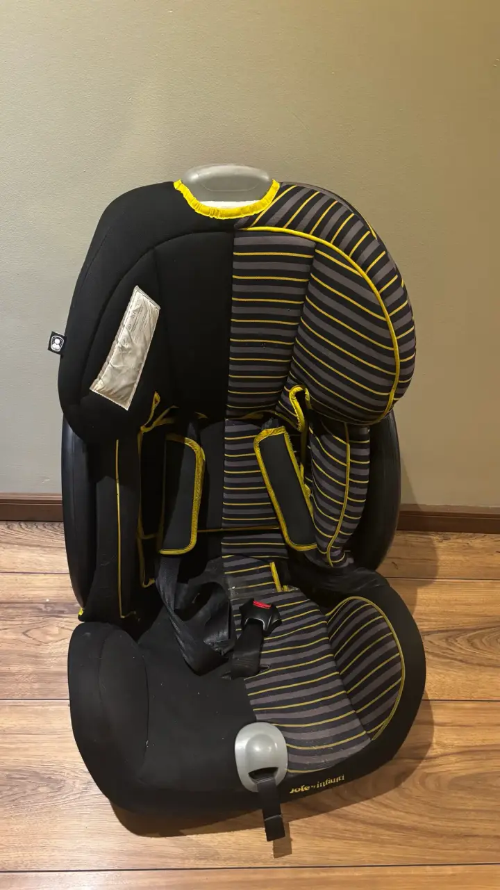 Silla de auto para bebé Infanti negra y amaril - 2