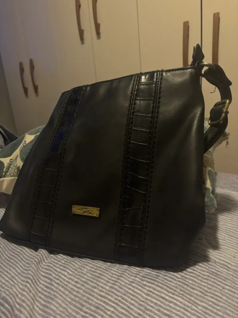 Bolsos y mochilas todas nuevas - 1